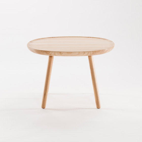 Naïve Side Table, natural ash | Mesas de centro | EMKO PLACE