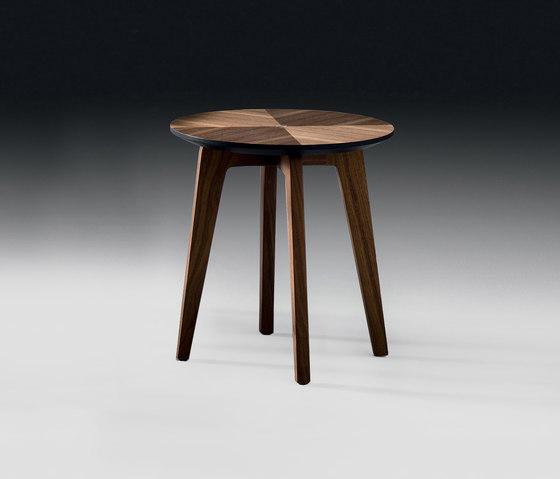 Tommi Side Table | Tables d'appoint | black tie