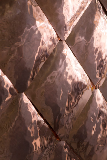 Matelassé polished hammered copper | Metal tiles | De Castelli