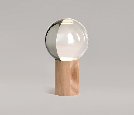 Je Suis table lamp | Table lights | Penta