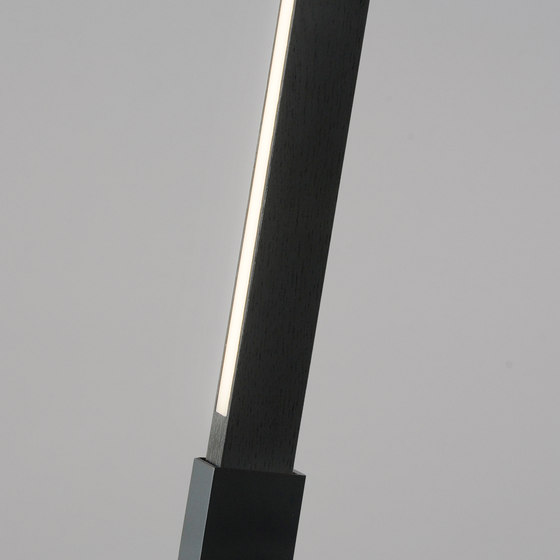 3 ft Vertical Sconce | Lampade parete | STICKBULB