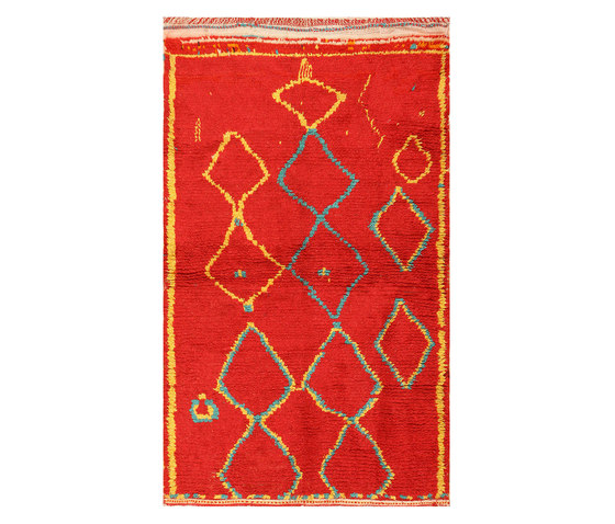 Vintage Red Background Berber Shag Moroccan Rug | Formatteppiche | Nazmiyal Rugs