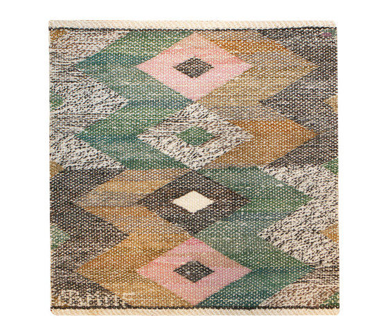 Small Square Vintage Swedish Marta Maas Kilim Rug | Alfombras / Alfombras de diseño | Nazmiyal Rugs