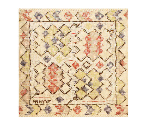Square Vintage Scandinavian Swedish Marta Maas Kilim | Alfombras / Alfombras de diseño | Nazmiyal Rugs