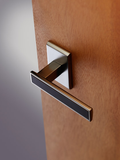 Wooster Square Series | H004 | Lever handles | SARGENT