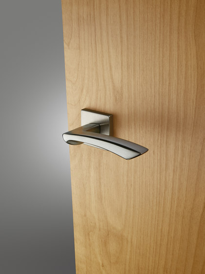 Notting Hill Series | MT | Lever handles | SARGENT