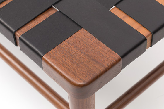 Woven Leather Bench | Sitzbänke | Smilow Design