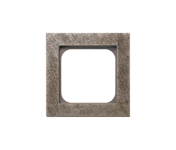 Frame 1-New Fer Forge Grey | Sockets | Basalte