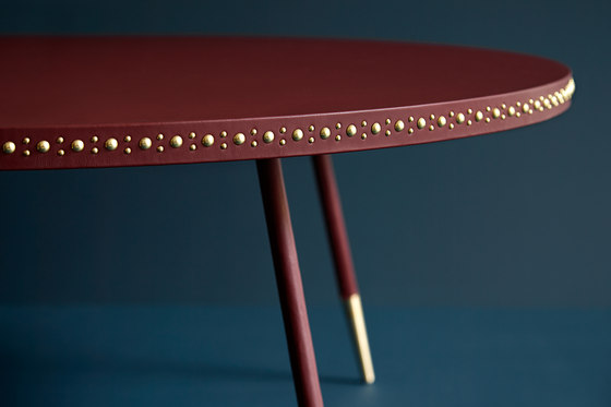Stud leather coffee table | Tables basses | Bethan Gray