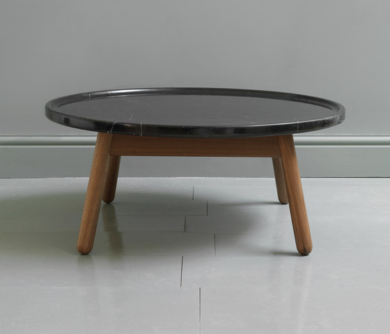 Carve marble round coffee table | Tables basses | Bethan Gray