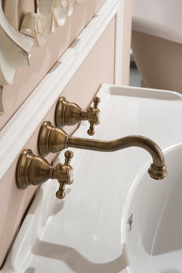 Canterbury - Wall-mounted basin mixer with 19cm spout - exposed parts | Rubinetteria lavabi | Graff