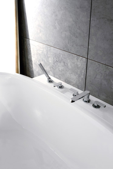 Phase - Deck-mounted bathtub mixer set | Rubinetteria vasche | Graff