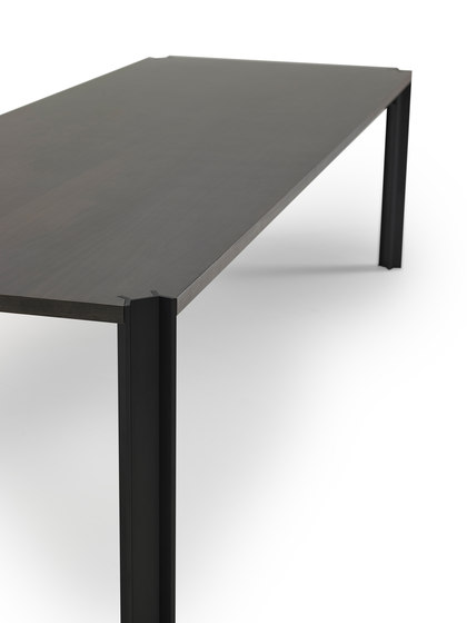 Crossing | Dining tables | Punt Mobles