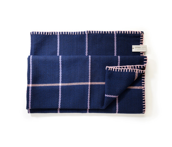 Manta | Wolldecke, blau/schwarz/rosa | Decken | Ames