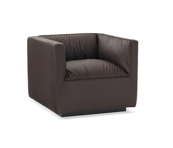 Infinito Lounge Club Chair | Poltrone | Studio TK