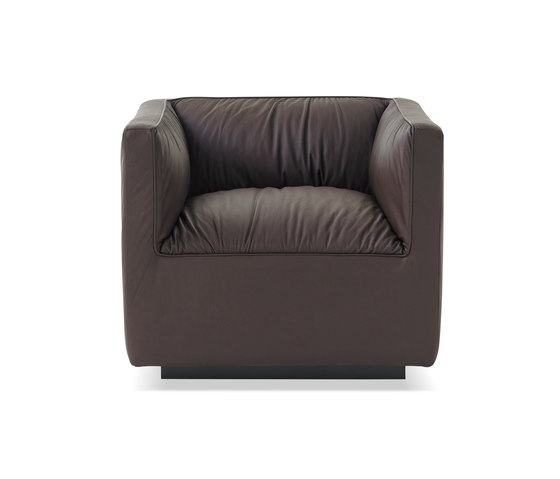 Infinito Lounge Club Chair | Poltrone | Studio TK