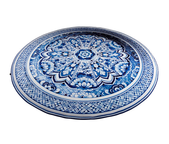 Delft Blue | Plate rug | Rugs | moooi carpets