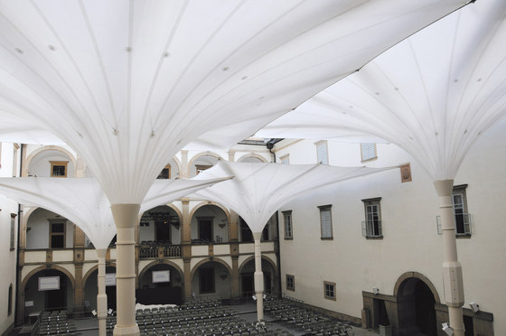 Funnel Umbrellas | Architectures textiles | Koch Membranen