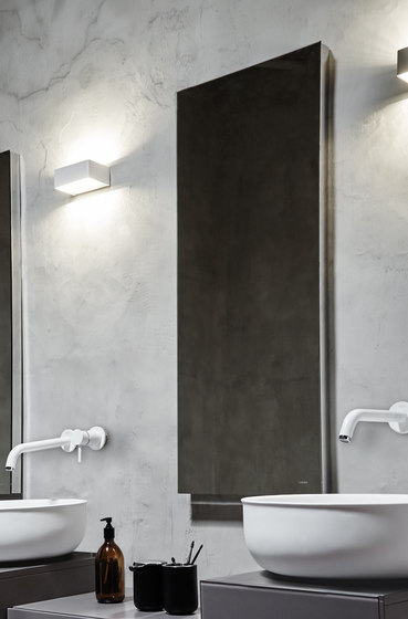Strato Wall Mounted Mirror | Miroirs de bain | Inbani