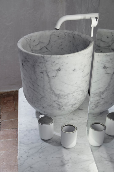 Origin Top Mounted White Carrara Marble H45 Washbasin | Lavabi | Inbani