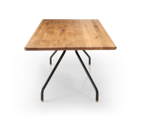 Cone | Dining tables | MBzwo