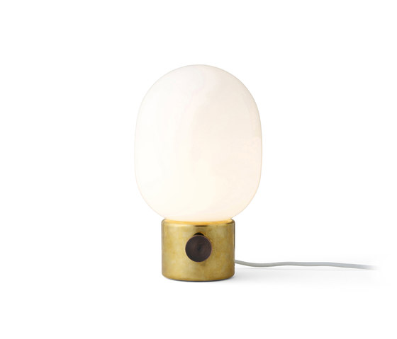 JWDA Metallic Table Lamp, Mirror Polished Brass | Tischleuchten | Audo Copenhagen