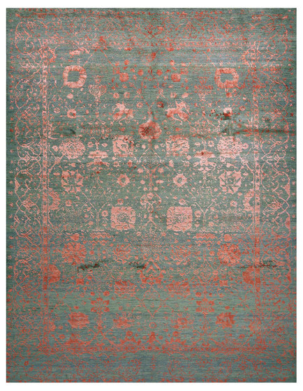 Designer Isfahan Abrashed Floral Cartouches in Hues in Pink on Grey Green | Tappeti / Tappeti design | Zollanvari
