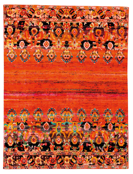 Kundan Diffusion Koti Silk Mirrored Persian Frills | Alfombras / Alfombras de diseño | Zollanvari