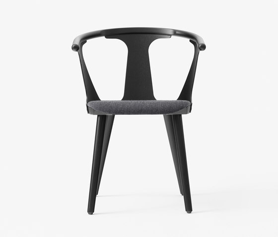 In Between SK2 Black Lacquered Oak w. Fiord 191 | Chairs | &TRADITION