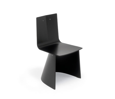 Venus Black Edition | Chairs | ClassiCon