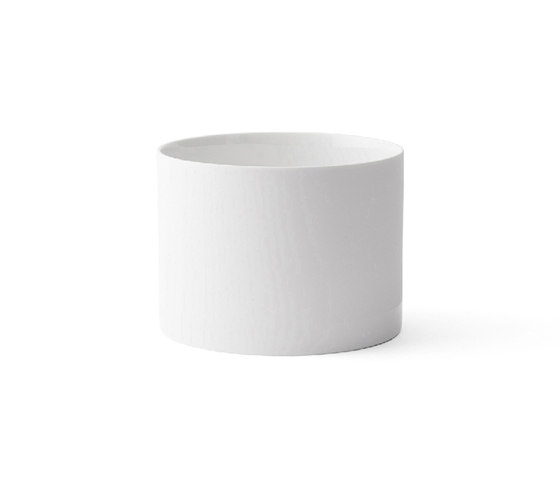 Cylindrical Planter | S White | Pots de fleurs | Audo Copenhagen