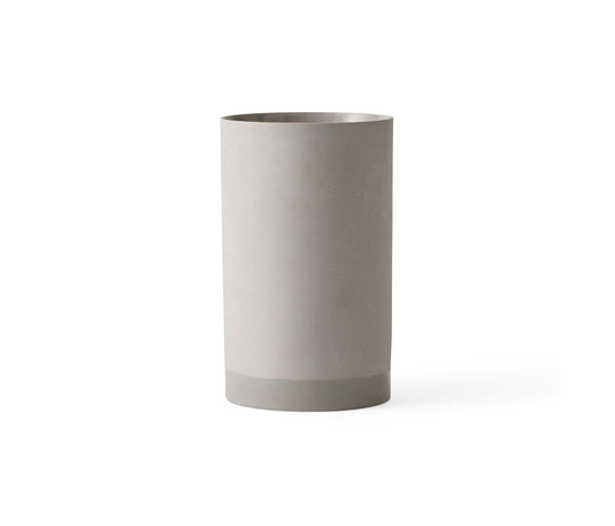 Cylindrical Vase | L Ash | Vases | Audo Copenhagen