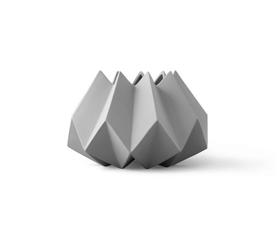 Folded Vase | Low Ash | Vasen | Audo Copenhagen