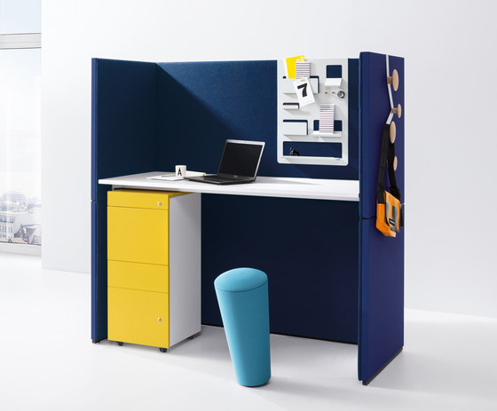 R-modul | Desks | werner works