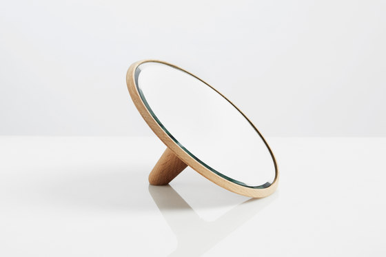 Mirror Barb Small | Miroirs | WOUD