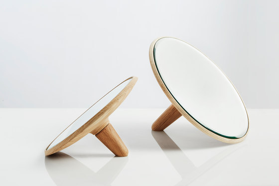 Mirror Barb Small | Miroirs | WOUD