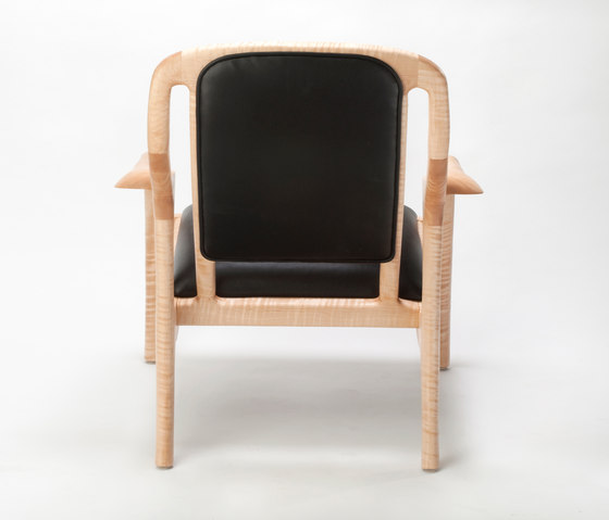 Karnali lounge chair | Sessel | Brian Fireman Design
