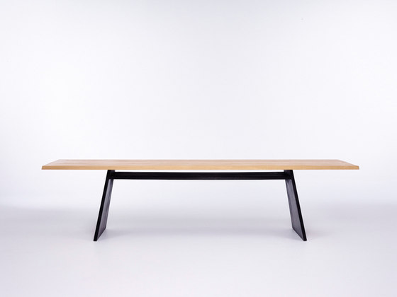 JUNE TABLE - Dining tables from Cruso | Architonic