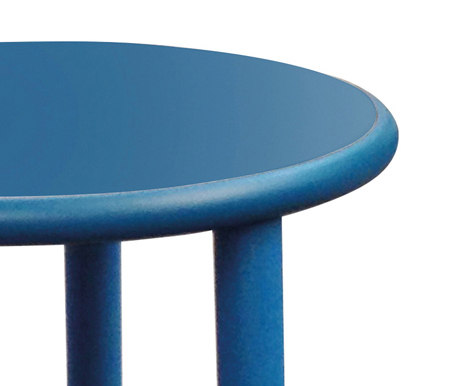 Yard Side Table | Tables d'appoint | emuamericas