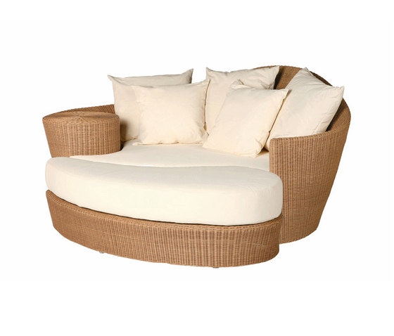 Dune | Daybed & Ottoman | Seating islands | Barlow Tyrie