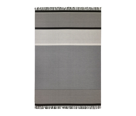 San Francisco paper yarn carpet | light grey-stone | Formatteppiche | Woodnotes