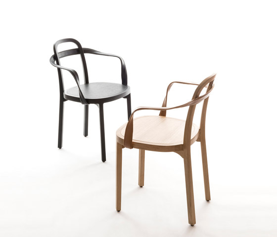 Siro+ | Chair with Armrests | black | Chairs | Woodnotes