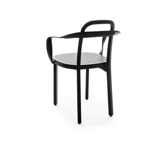 Siro+ | Chair with Armrests | black | Sillas | Woodnotes