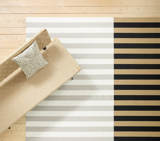Big Stripe paper yarn carpet | black-natural | Tappeti / Tappeti design | Woodnotes