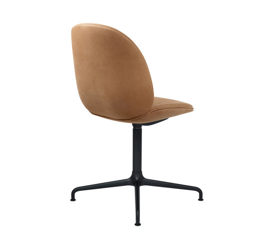 Beetle Chair – casted swivel base | Sedie | GUBI