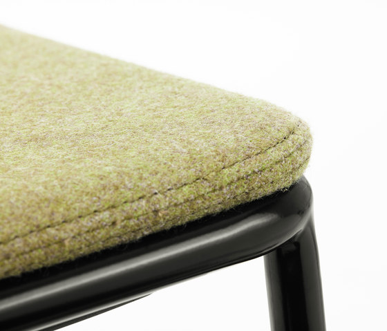 Les Chair upholstered | Sedie | Les Basic