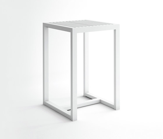 DNA Bar Table | Standing tables | GANDIABLASCO