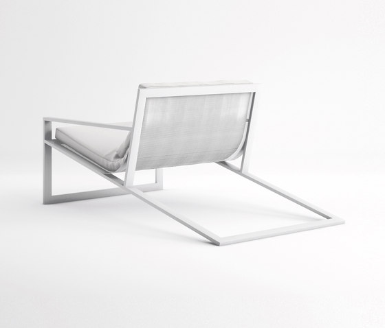Blau Singular Lounge Chair | Armchairs | GANDIABLASCO