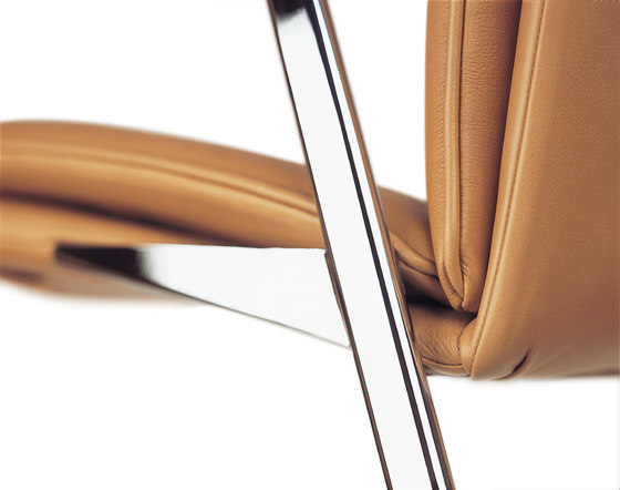Delphi Low Back Stacking Visitor Chair | Stühle | Boss Design