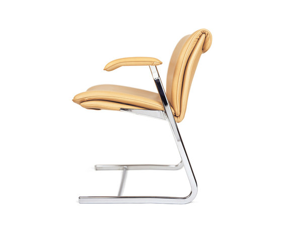 Delphi Low Back Stacking Visitor Chair | Chaises | Boss Design